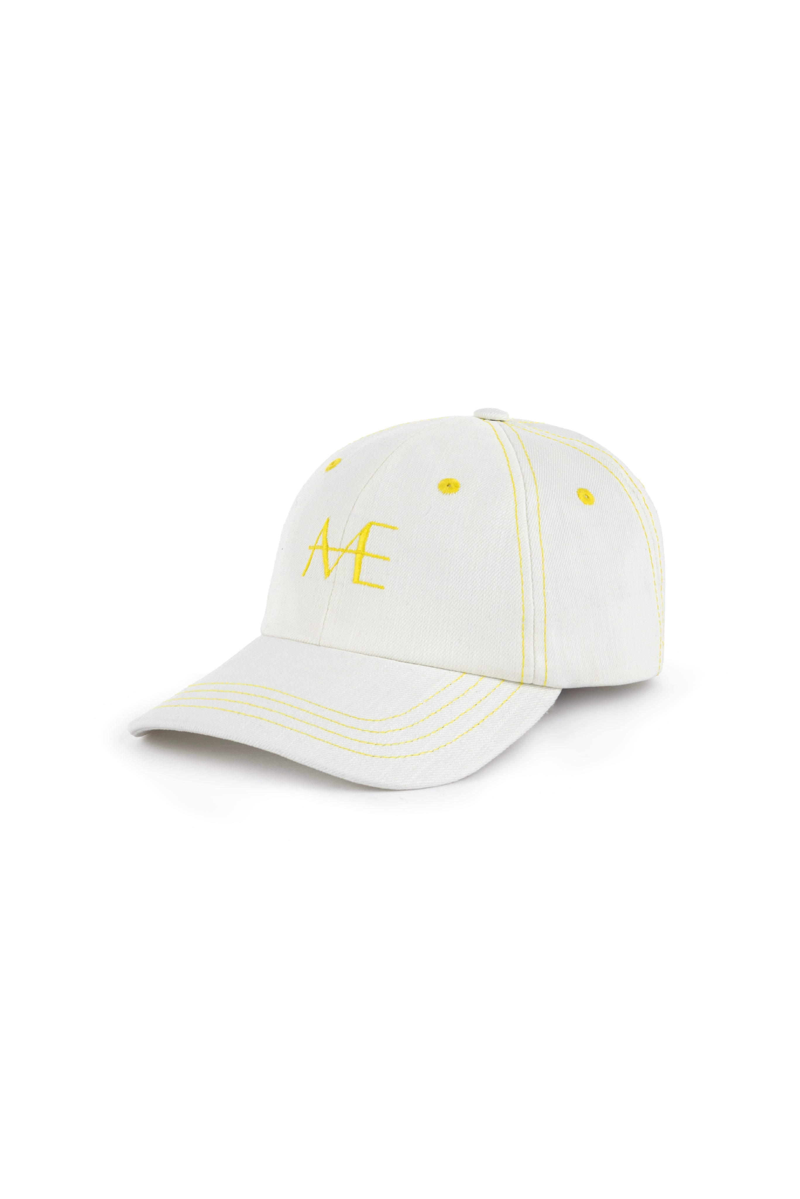 WHITE DENIM CAP WITH PRINTED BEIGE BANDANA