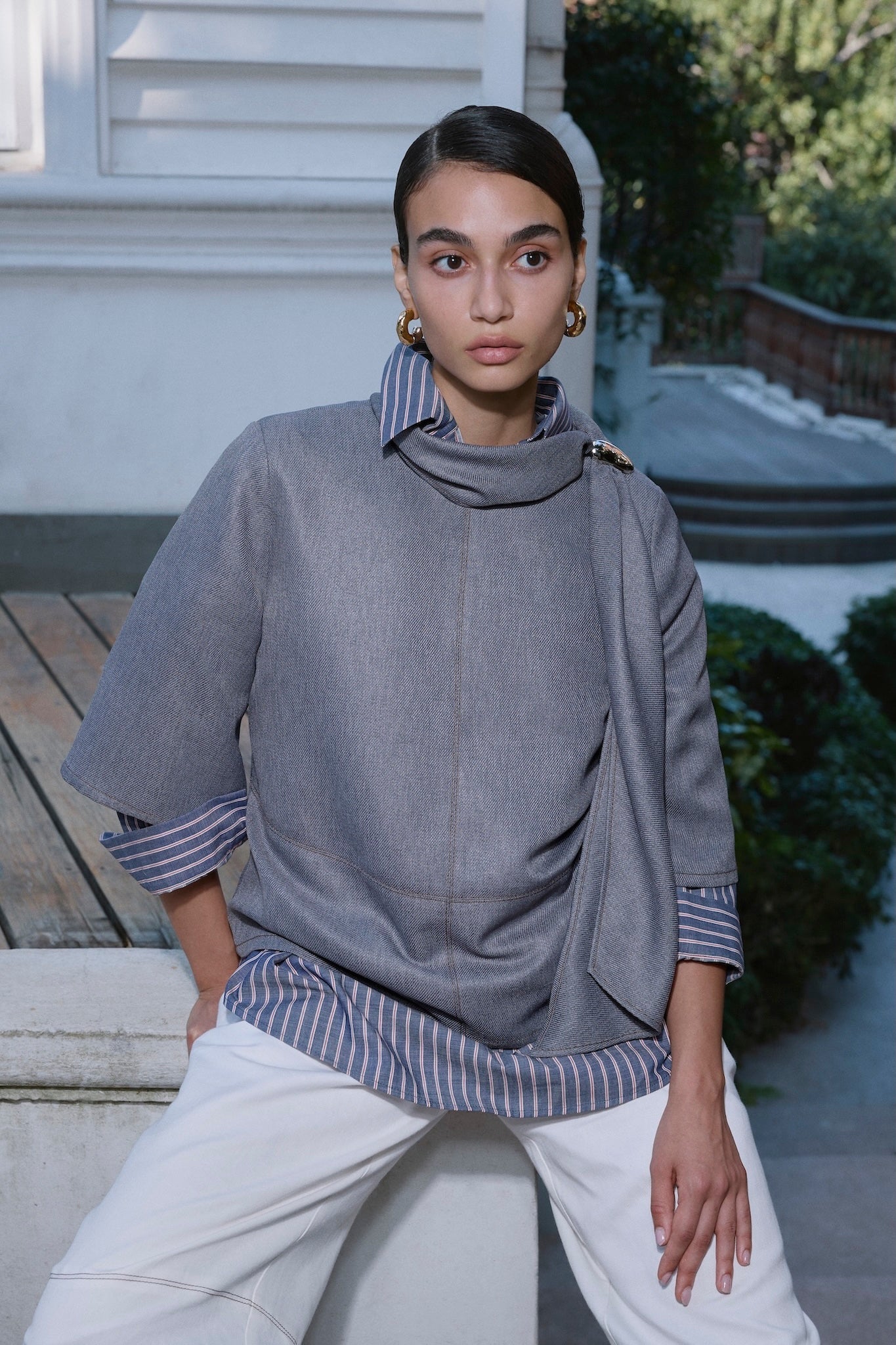 LİLYUM GREY BLOUSE WITH BUCKLE DETAIL