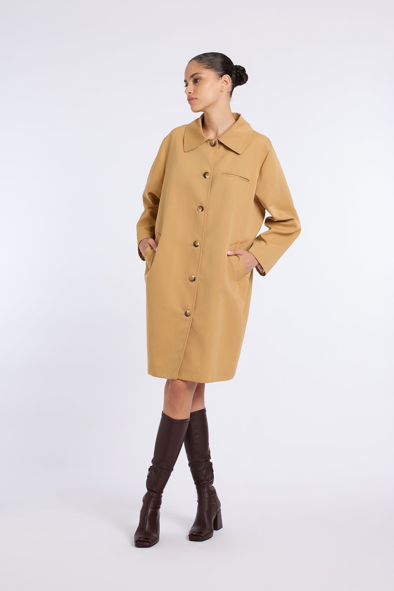 TRENCH COAT WITH FLOWER EMBROIDERY