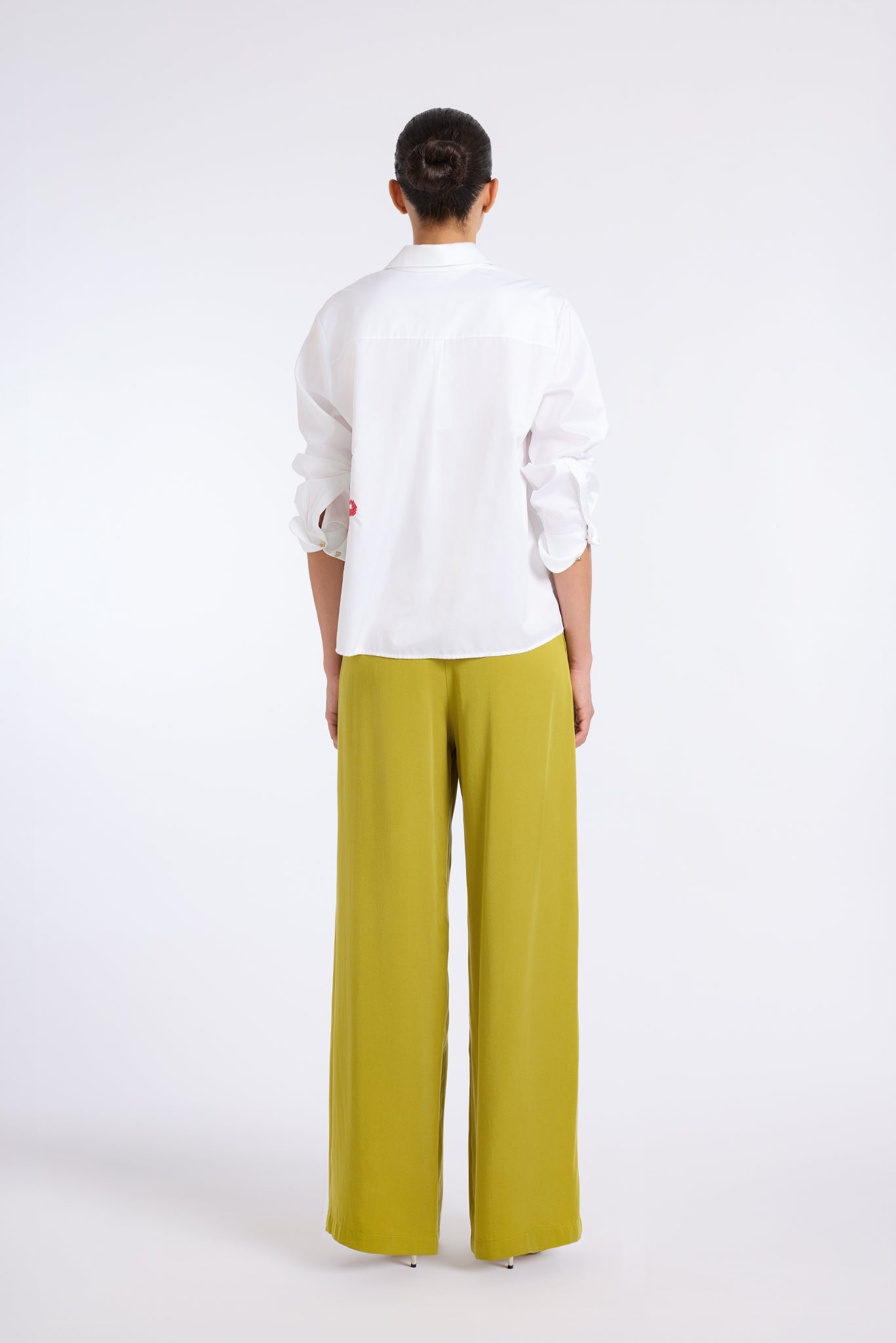 CLASSIC VERMILION PLEATED PANTS
