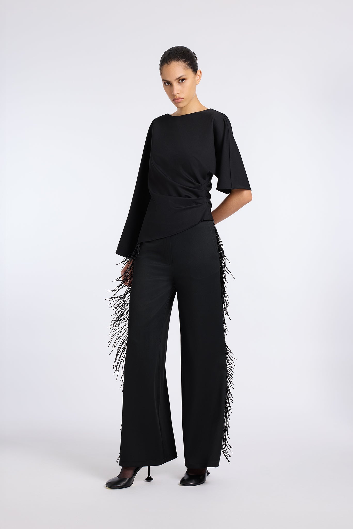 BLACK BEGONYA BLOUSE WITH SLIT SLEEVE DETAIL