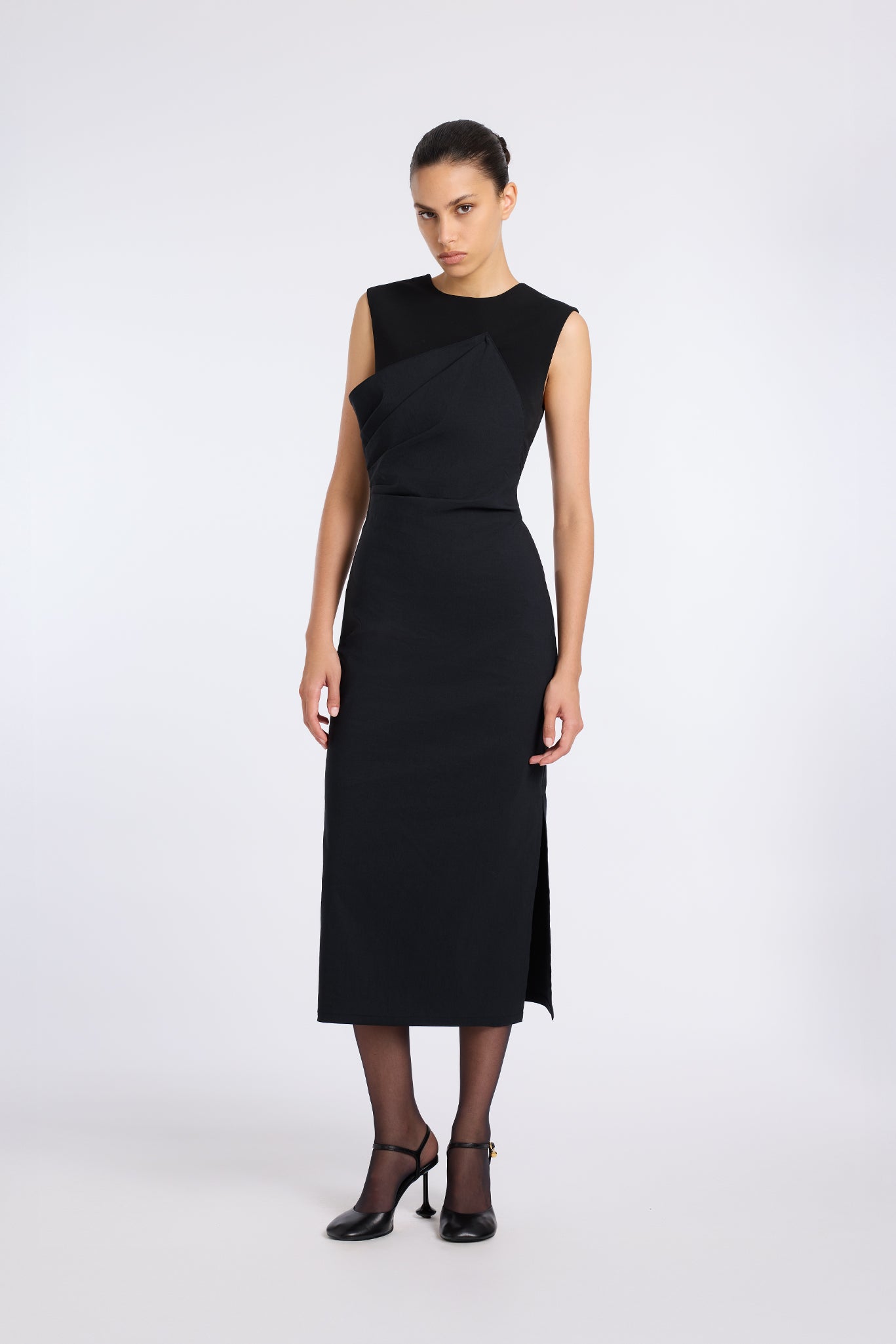 BLACK SLEEVELESS DRAPED DRESS