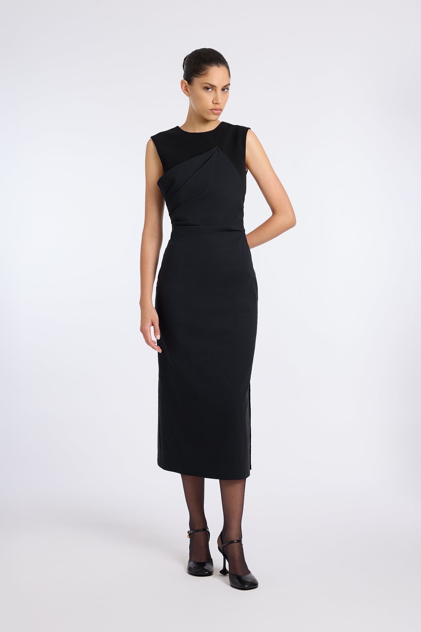 BLACK SLEEVELESS DRAPED DRESS