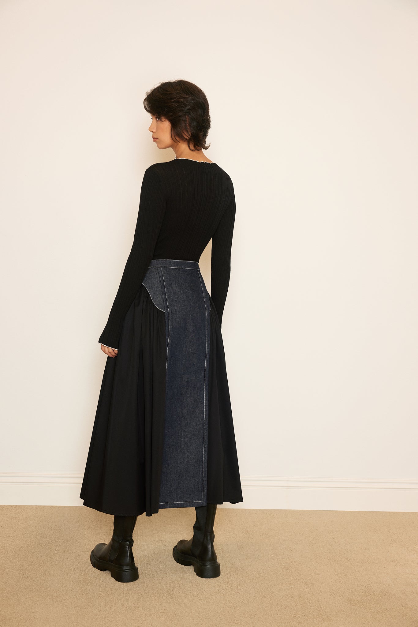RIBBED KNIT WITH SLIT SLEEVES
