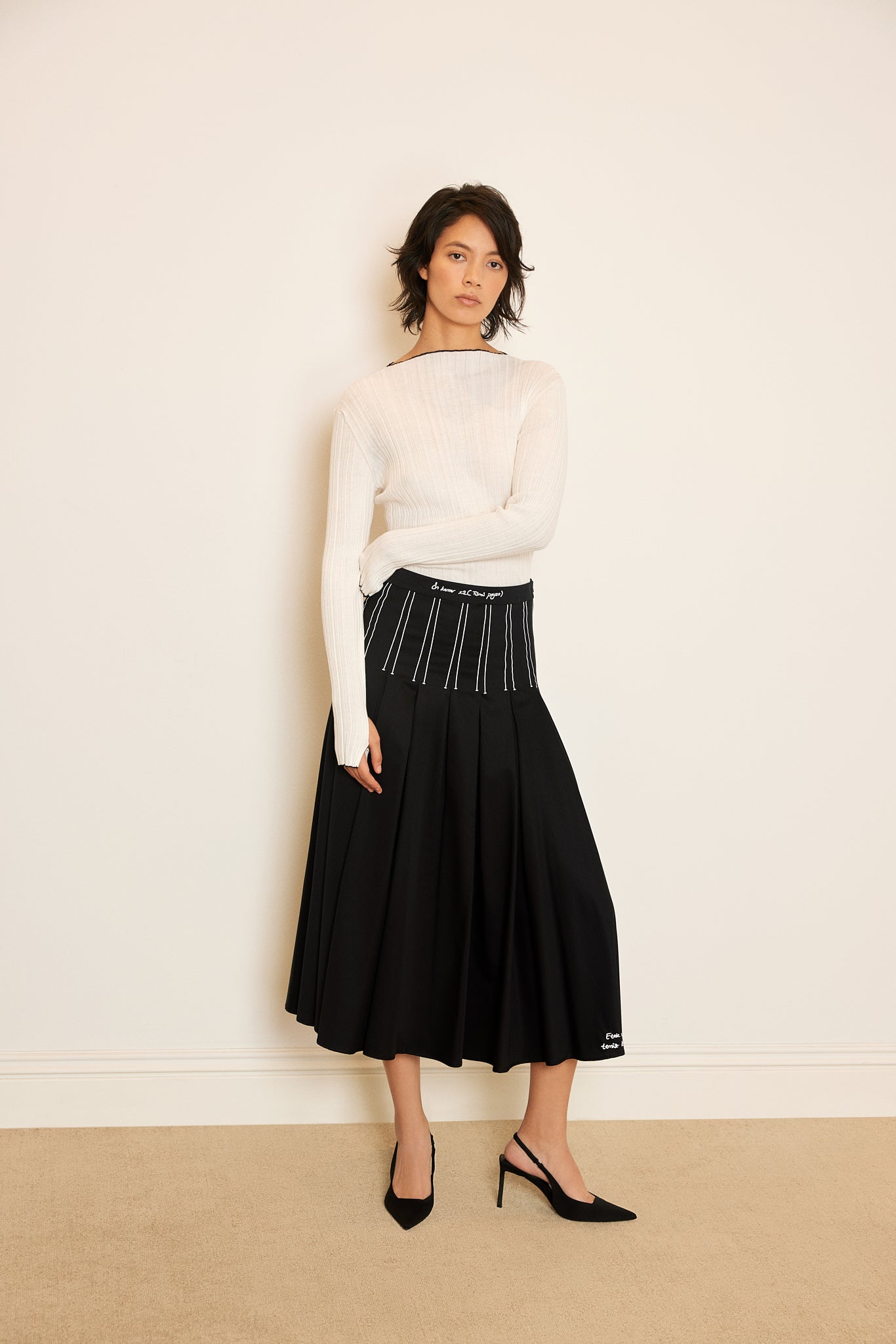 RIBBED KNIT WITH SLIT SLEEVES