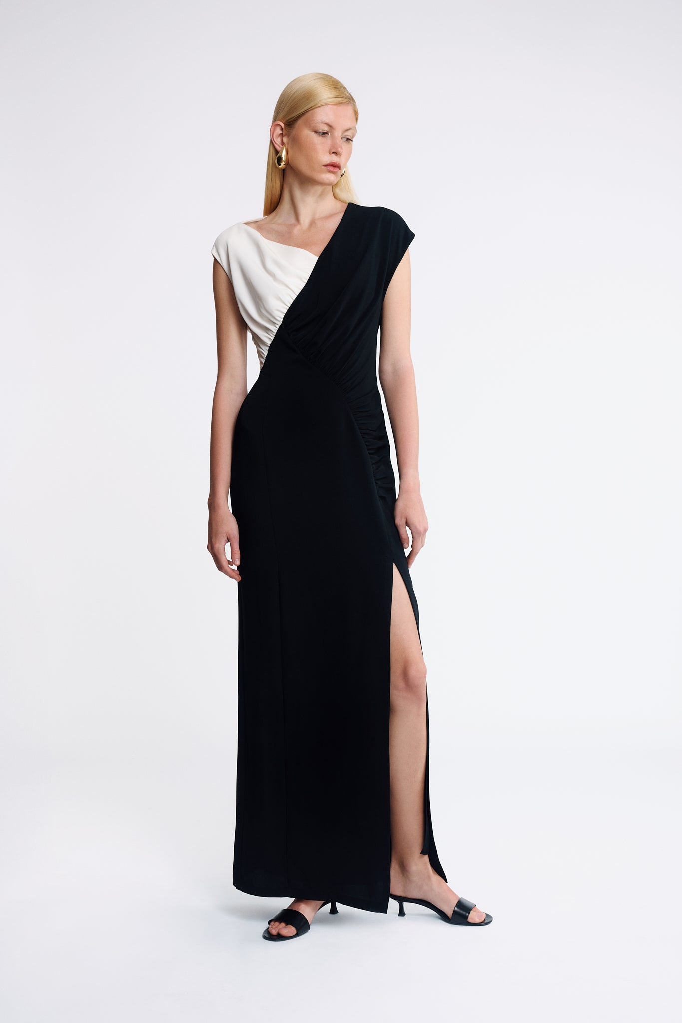 DRESS WITH DUAL FABRIC AND ASYMMETRICAL GATHERING
