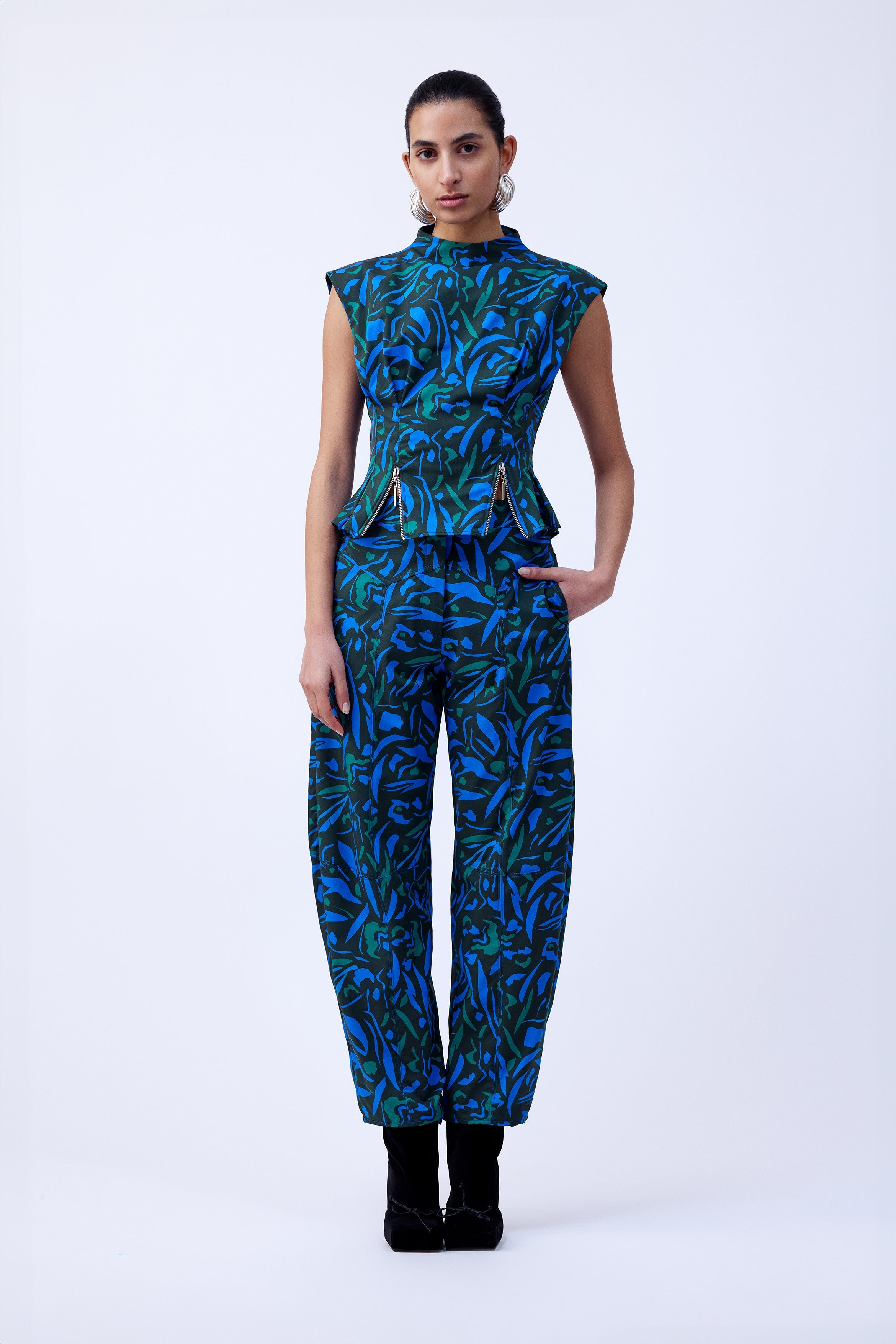 CONIC PANTS WITH FOREST PRINT