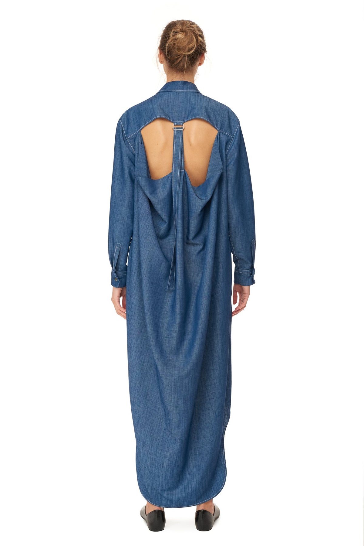 SHIRTDRESS WITH ADJUSTABLE BACK DECOLLETAGE